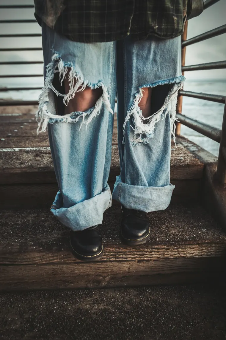 Джинсы RIPPED
